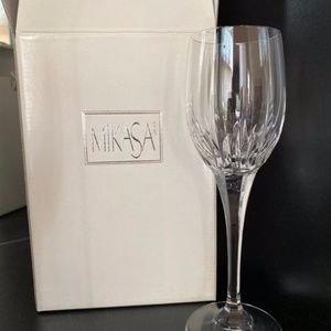 Mikasa Arctic Lights Wine Glasses Set of 2
